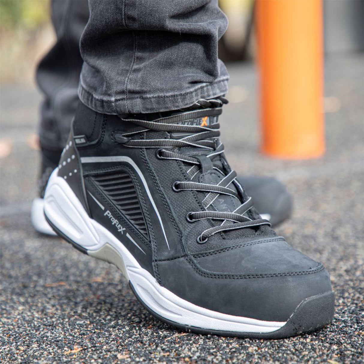 Botin de seguridad Proflex 142 N