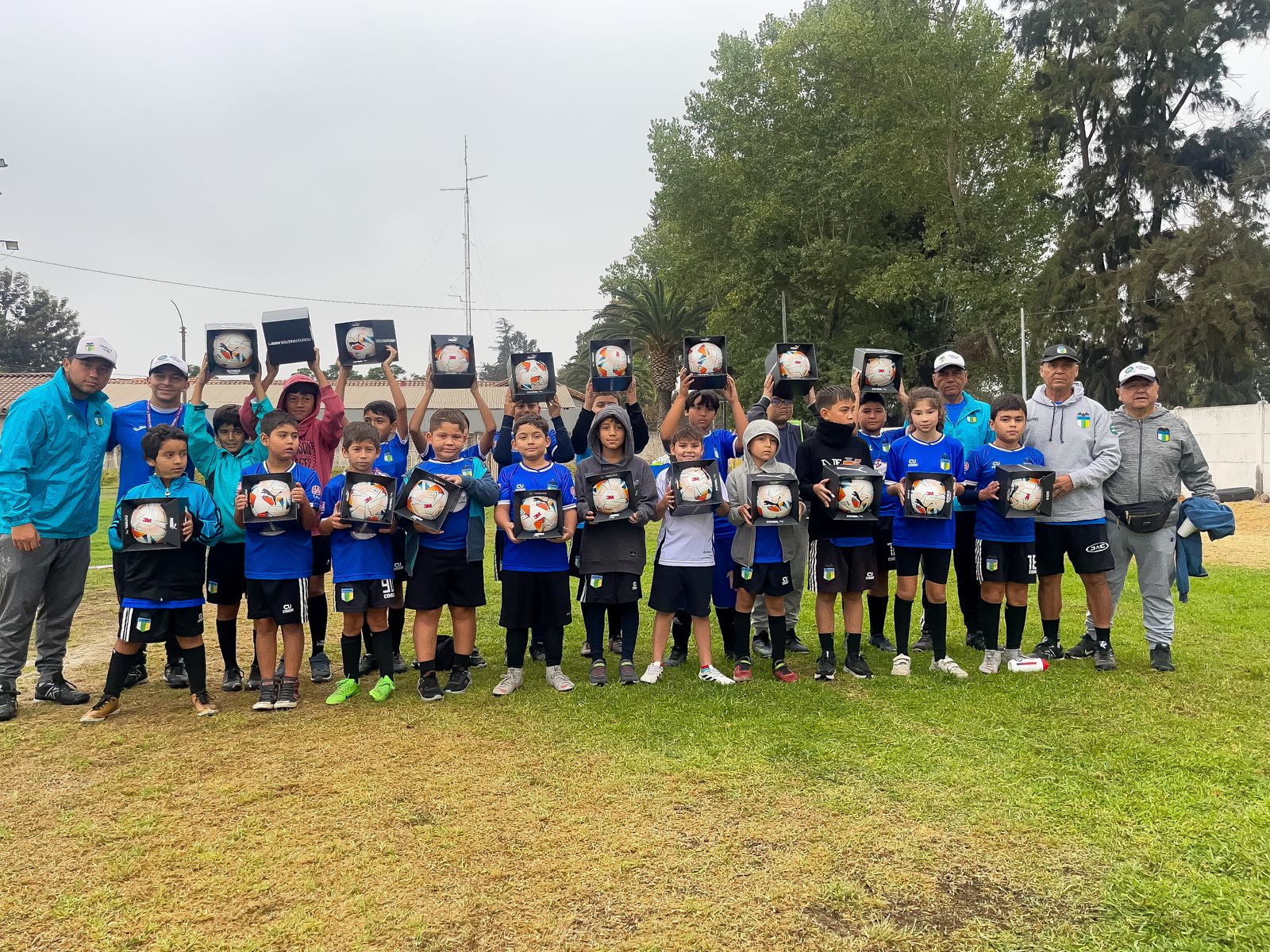 Visita a la Escuela de Fútbol de Categorías Menores - Buin
