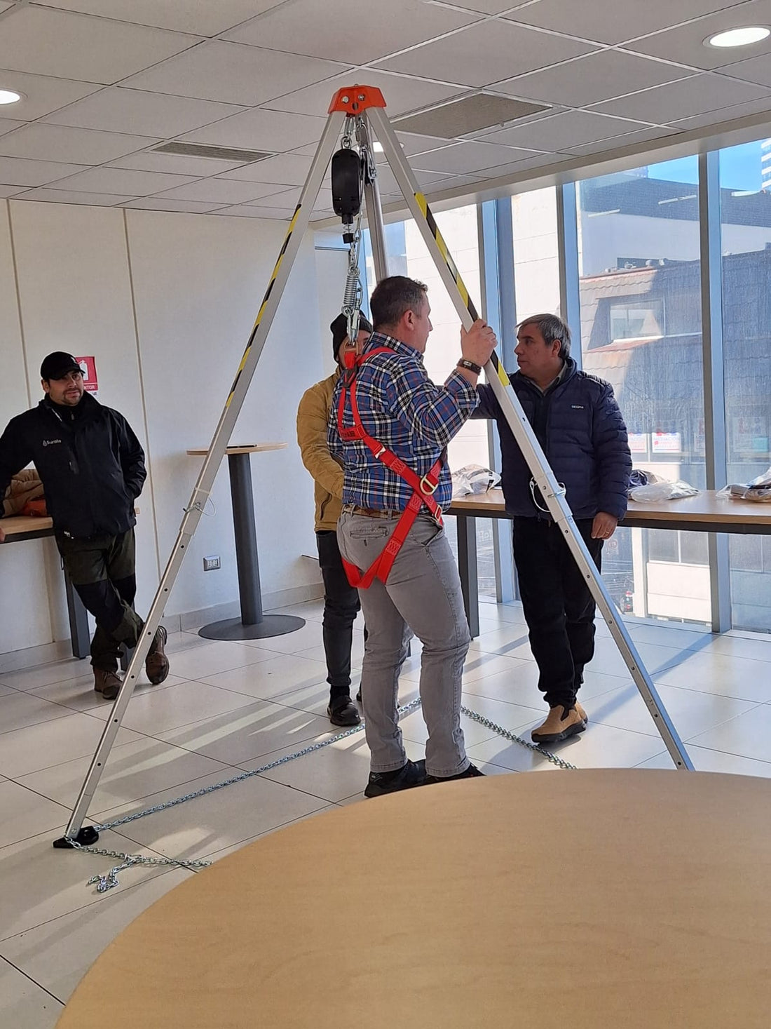 Capacitamos a Suralis de riesgos de altura