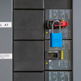 Bloqueo Master Lock Disyuntor Electrico S3822